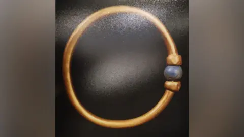 Ancient Egyptian Artifact Stolen: 3,000-Year-Old Bracelet Melted Down