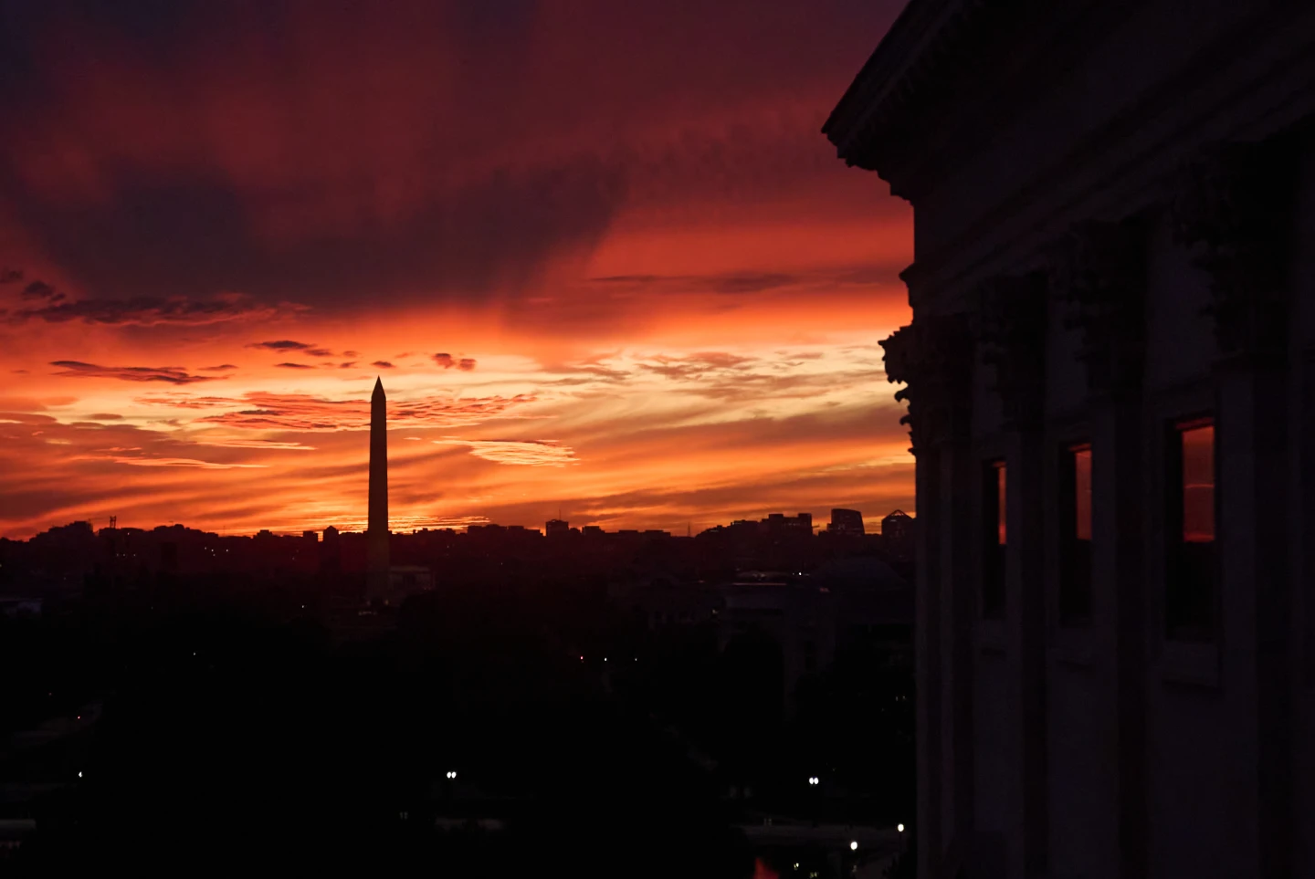 U.S. Government Faces Shutdown as Political Divide Deepens