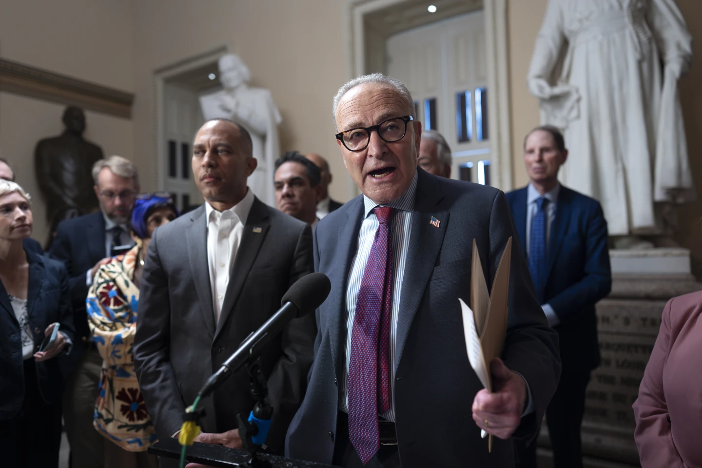 Bipartisan Tensions Rise Over Health Insurance Subsidies