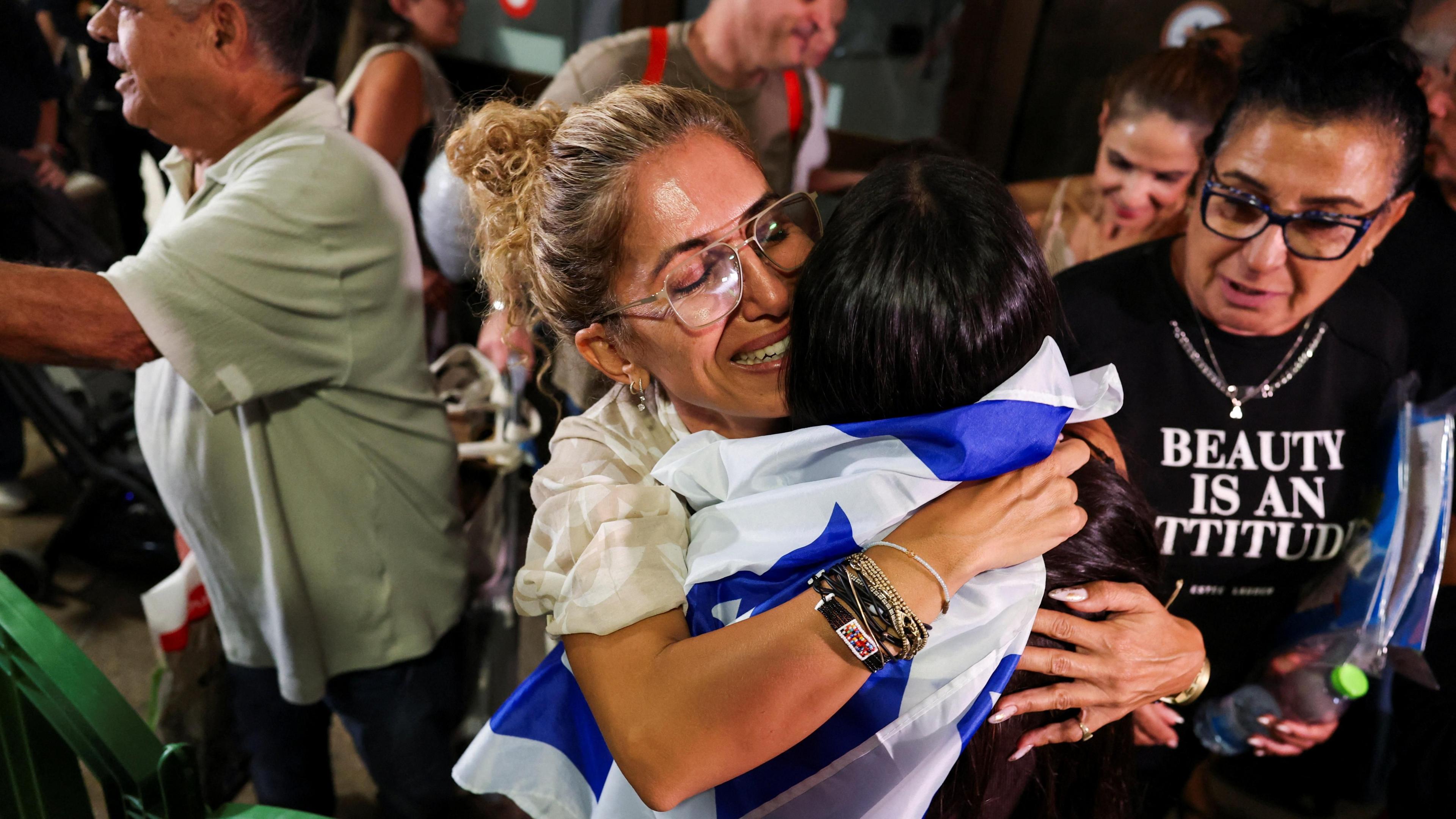 Passengers Arm Together to Stop Stabbing on Israel‑Bound Flight
