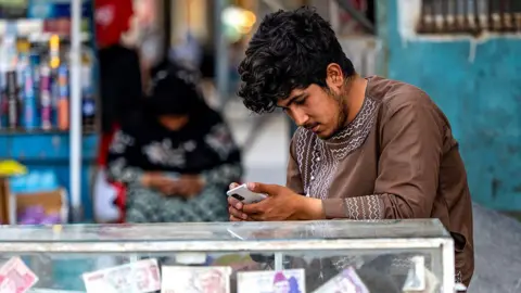 Taliban Enforces Total Internet Blackout in Afghanistan Amid Moral Measures