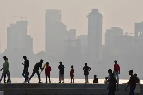 India's Declining Sunshine: A Looming Crisis for Solar Energy and Agriculture