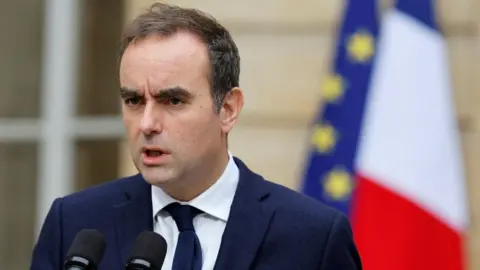 Political Crisis in France: Outgoing PM Faces Election Dilemma