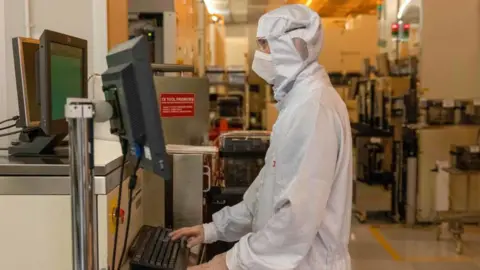 Dutch Government Takes Over Chinese-Owned Chip Manufacturer to Secure Semiconductor Supply