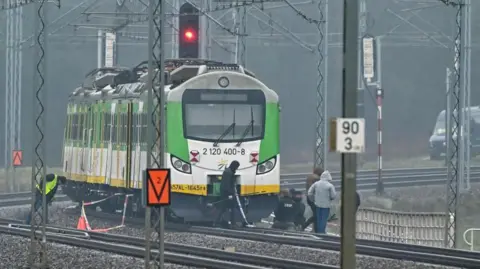 Polish PM Reveals Ukrainian Suspects in Rail Sabotage Linked to Russian Intelligence