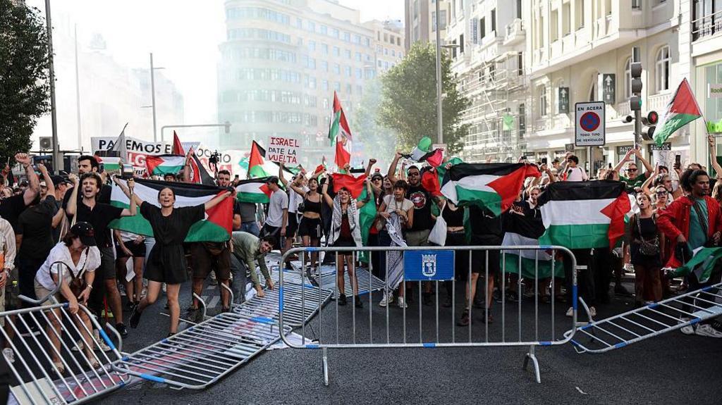 Protests Force Abandonment of Final Stage of Vuelta a Espana