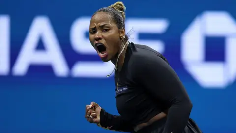 US Tennis Star Apologizes for Cultural Missteps in China