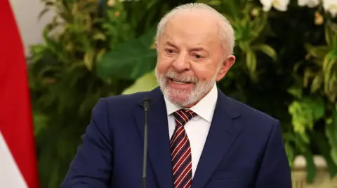 Lula Announces Bid for Fourth Presidential Term in Brazil