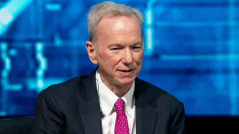 Concern Over AI Leads to Backlash Against Public Figures in Education