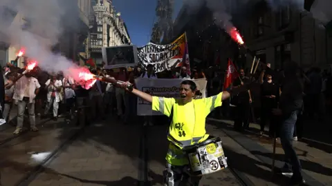 Grassroots Protests Erupt in France Amid New Prime Minister's Inauguration