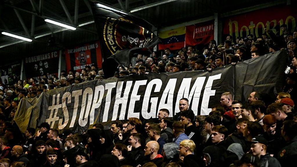 Stadium Silence and Indigenous Voices: A Neutral Match Raises Clash of Justice
