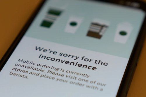 The Fragility of Cloud Computing: Insights from a Major Amazon Outage