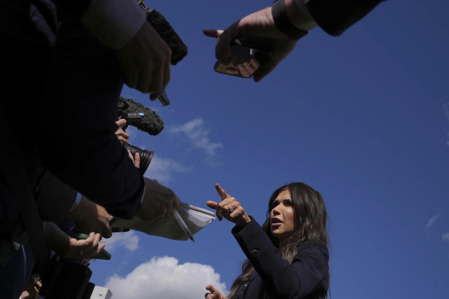 Strengthening International Cooperation on Migration: U.S. Secretary Noem's Diplomatic Efforts