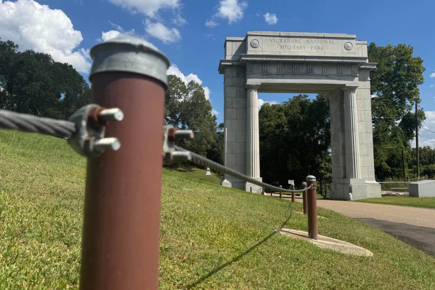Nonprofit Efforts Ensure Accessibility to Vicksburg National Military Park Amid Government Shutdown