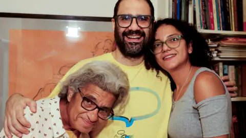 Ongoing Struggles for Alaa Abdel Fattah: Family Denies His Departure to UK