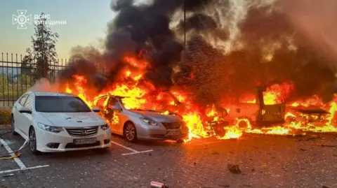 Escalation of Conflict: Deadly Russian Aerial Assault Hits Ukraine, Claiming Lives