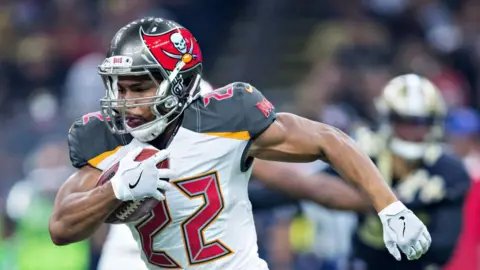 Tragic Passing of Former NFL Star Doug Martin in Police Custody Raises Questions