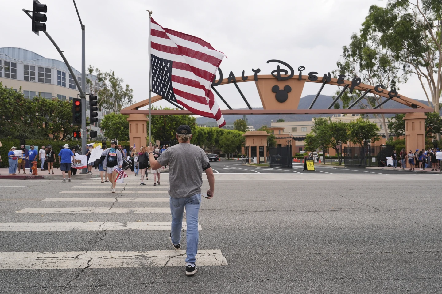 Jimmy Kimmel's Suspension and Reinstatement: Navigating the Controversy