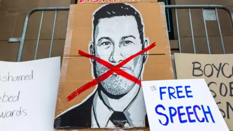 Late-Night Hosts Stand United Amidst Free Speech Controversy Following Kimmel Suspension