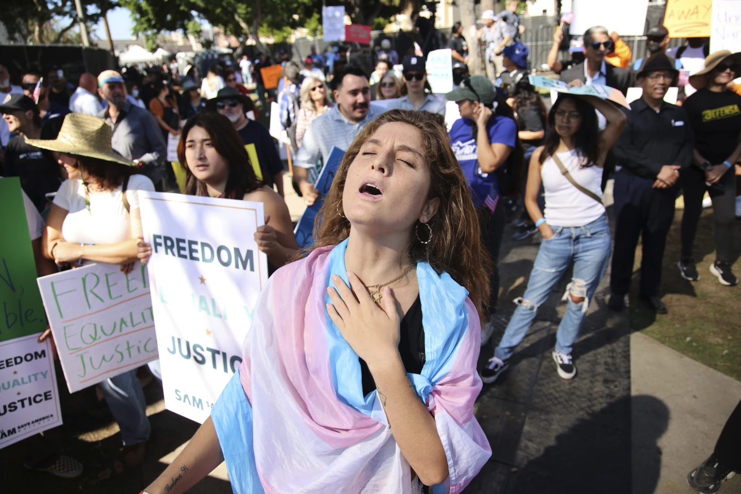 California Enacts Historic Ban on Face Coverings for Law Enforcement