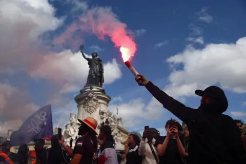 Grassroots Movement Ignites Protests in France Amid Political Transition