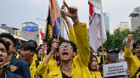Jakarta Students Protest State Spending, Fuel Hikes—A Signal for Indigenous Communities