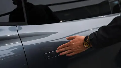 China Implements Ban on Hidden Car Door Handles for Enhanced Safety