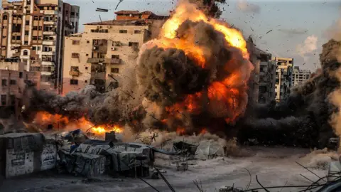 Intensified Conflict in Gaza City: An Overview of the Recent Ground Offensive
